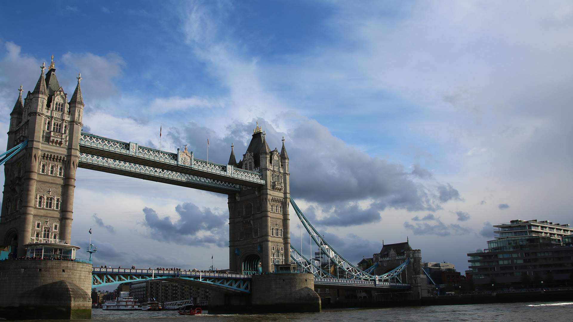 towerbridge2-hr_me8s1xk.jpg